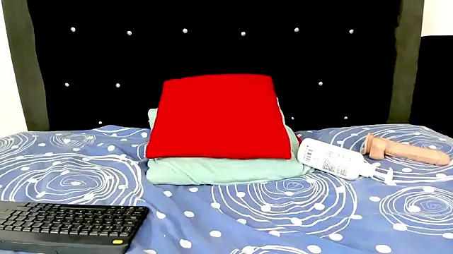 vfridaper: онлайн-секс-чат