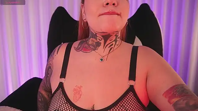 Tessa_ruxh – Naživo XXX chat