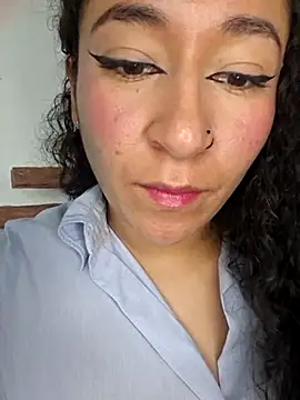 دردشة ValentinaDiaz الجنسية المباشرة