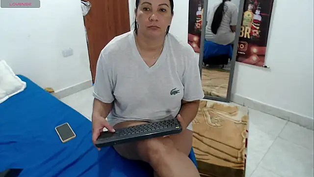 Sembang XXX Secara Langsung LAURA_Foxht