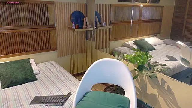 Eli666uwu's Live XXX Chat