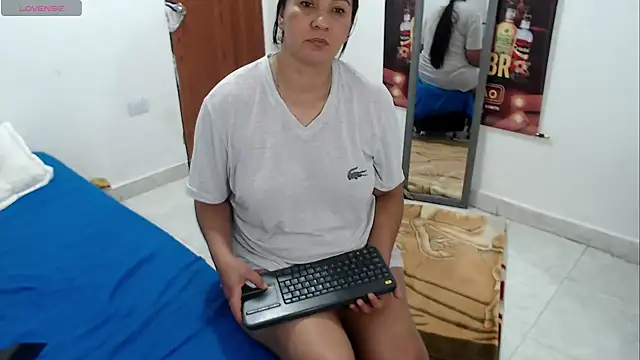 LAURA_Foxht – Live XXX-chat