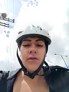 CAROLINE__07 Chat XXX in diretta