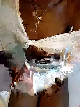 Petite_UlaのライブXXXチャット