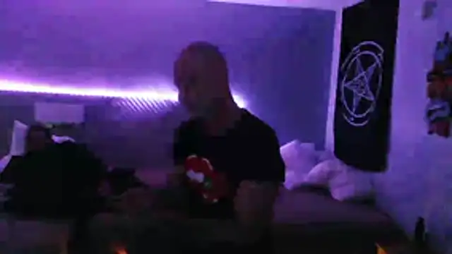 W1LBURN: вебкам-шоу