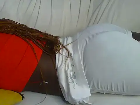 Queentalishaa Adlı Modelin Canlı XXX Sohbeti