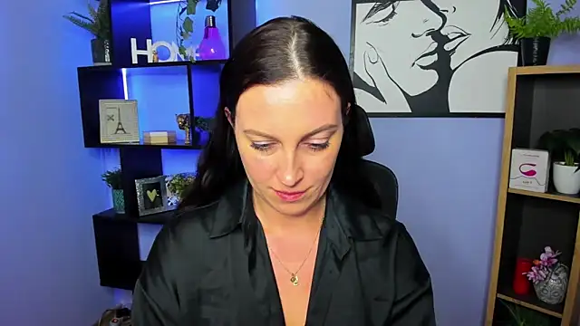 FUN_AMI Adlı Modelin Canlı XXX Sohbeti