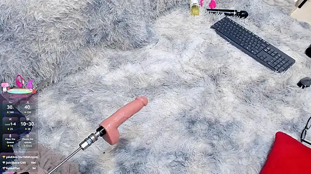 IVISBOUNCYASS' Live XXX Chat