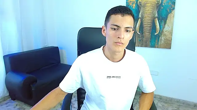 Show modela Matiius18 na web-kameri