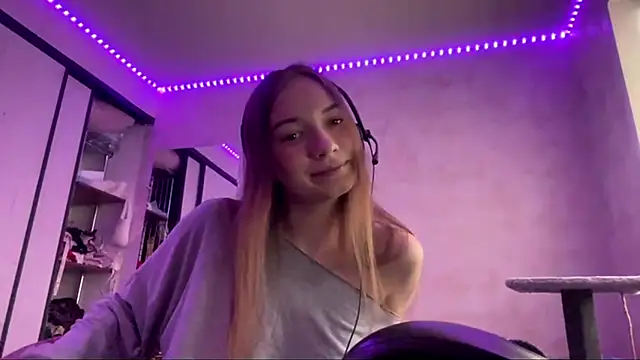 Sonya_Solnarima – webcam-show