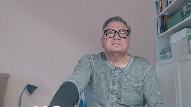 Show modela YOU6me na web-kameri