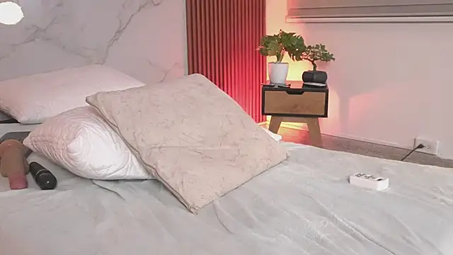 SophieCollins_1's Webcam Show