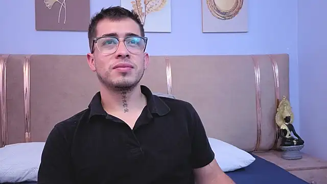 Tommas_Jhonson's Live XXX Chat