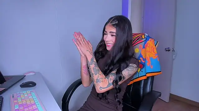 Chat XXX ao vivo de Lisegg_