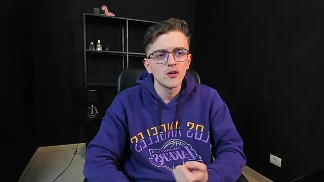 FelixStarkk 网络视讯表演