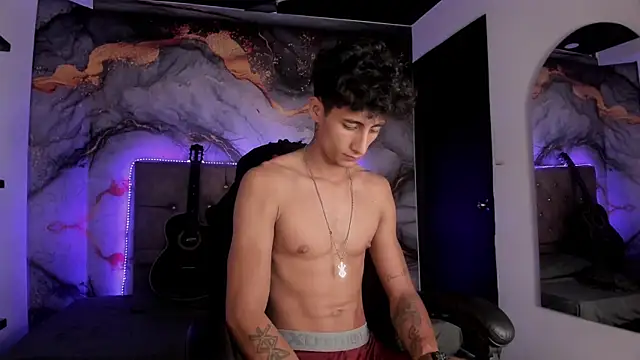 แชท XXX สดของ MaxiimoRomano_