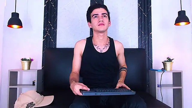 Feiccer_Castquer's Webcam Show