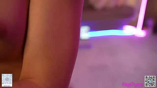 popityan1's Live XXX Chat