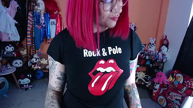 Chatroom XXX en direct de MissMiia2