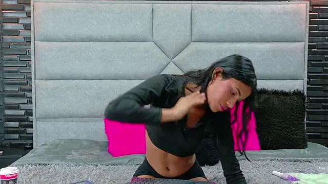 EsmeraldaBlake's Live XXX Chat