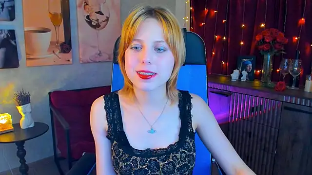 แชท XXX สดของ VivienneHebert