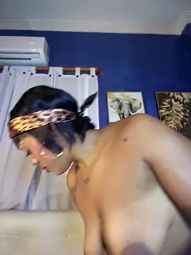 NovaFoxxのライブXXXチャット