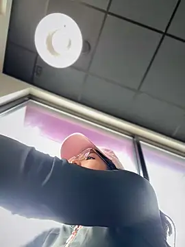 SheenaBrooke's Webcam Show