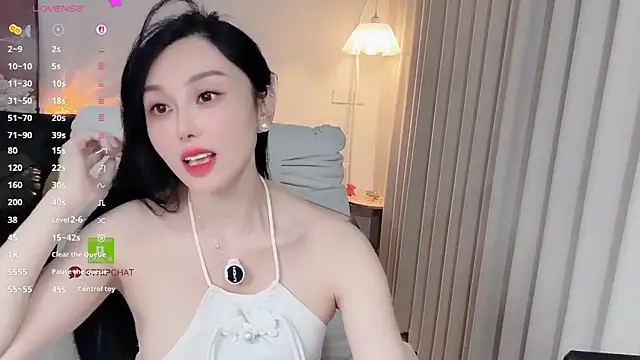 Chat +18 de Xiatian520_ ao vivo