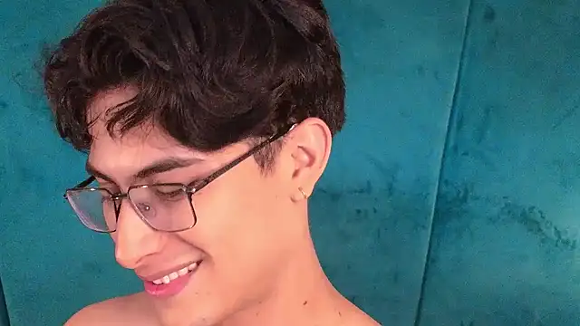 Chat XXX en directo de Aaron_Eze