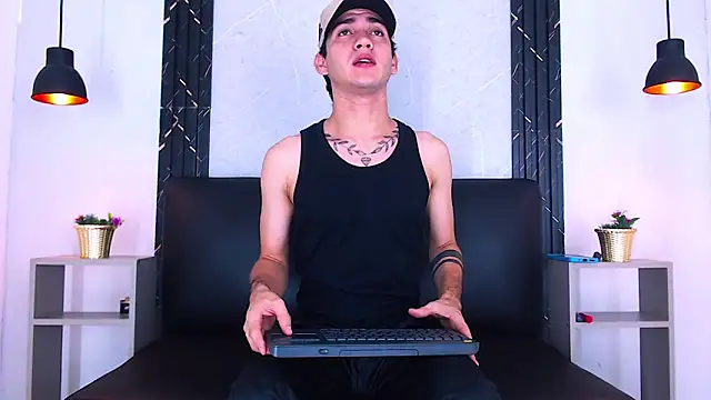 Feiccer_Castquer élő XXX-chatje