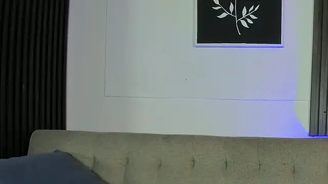 Chat +18 de Safiro_Evans ao vivo