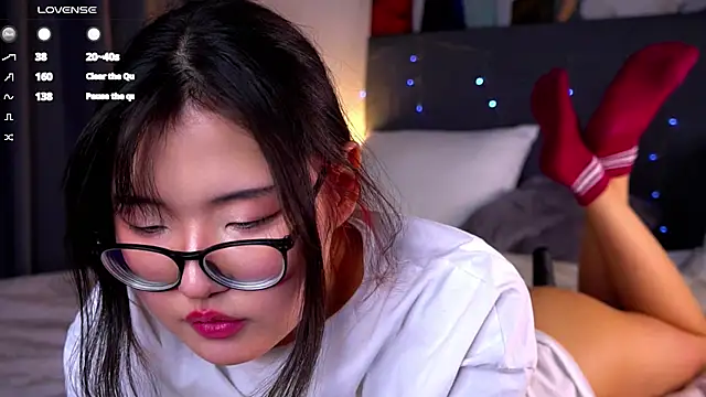 NelleMihalko Adlı Modelin Canlı XXX Sohbeti