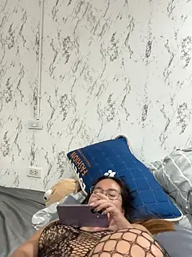 XXX chat uživo modela Ponthip