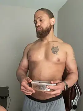 Fathero1time Show in webcam