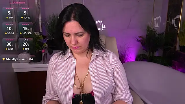 VelvetLuck's Live XXX Chat