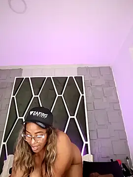 AmbarthSmiith2 现场XXX聊天