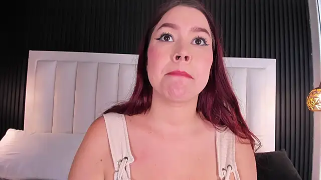 LiaTink: απευθείας συνομιλία ΧΧΧ