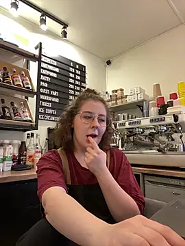 cinnabon_ 网络视讯表演