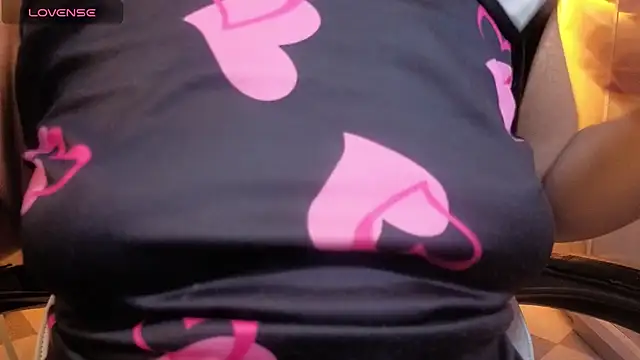 Mia_blue_b 即時 XXX 聊天