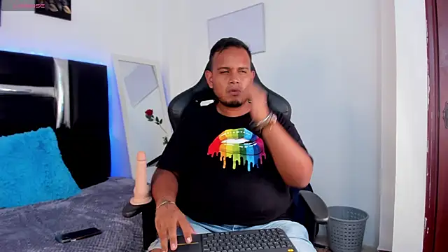 Show modela Jay_raze na web-kameri