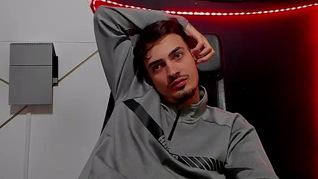 BrandonTate 即時 XXX 聊天