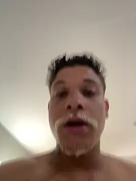 CabaMacho22 Show Webcam