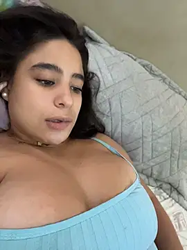 Pretty_tata élő XXX-chatje