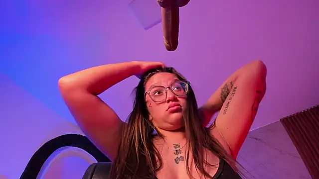 Ravencroxx 라이브 XXX 채팅