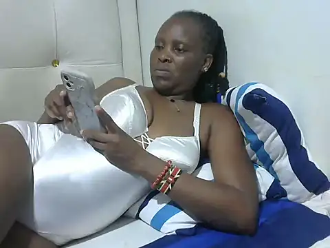 Mylaclara 라이브 XXX 채팅