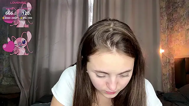 LoraDavi 现场XXX聊天