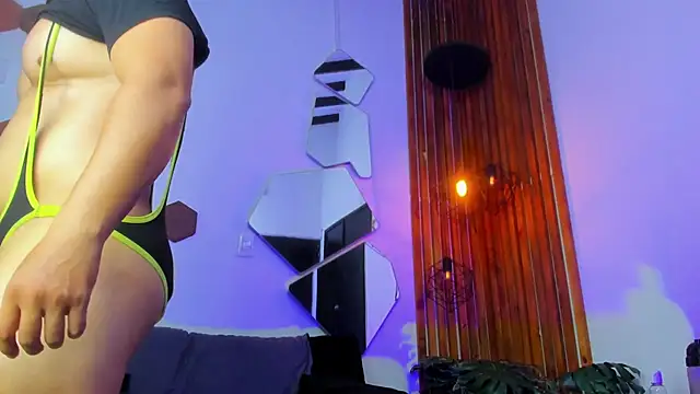 RomanCroft 现场XXX聊天