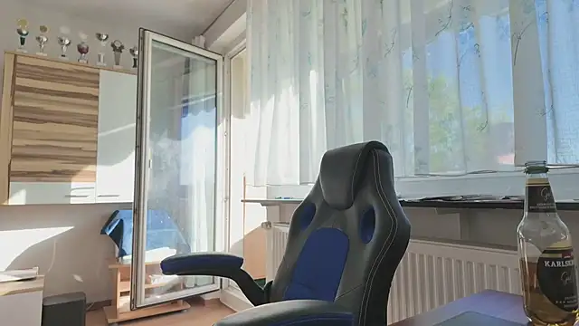 Pokazy przed kamerką – dudefemboy