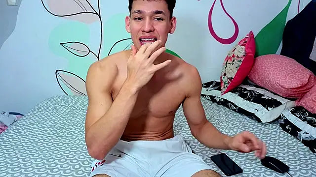 Show modela Myke_sexy na web-kameri