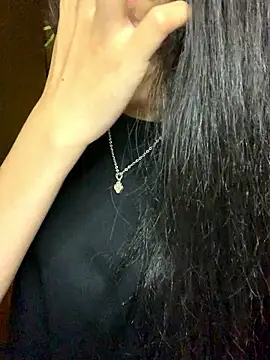 Nhinhi18 在線直播表演